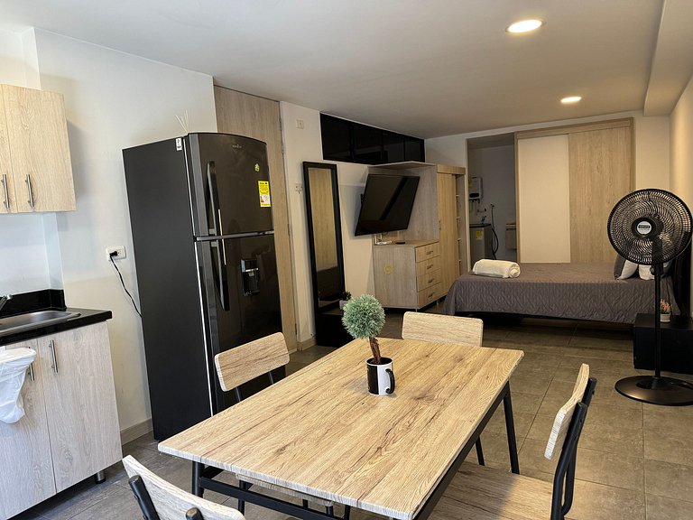 Condo centrico/ cama Queen/ Wi-Fi