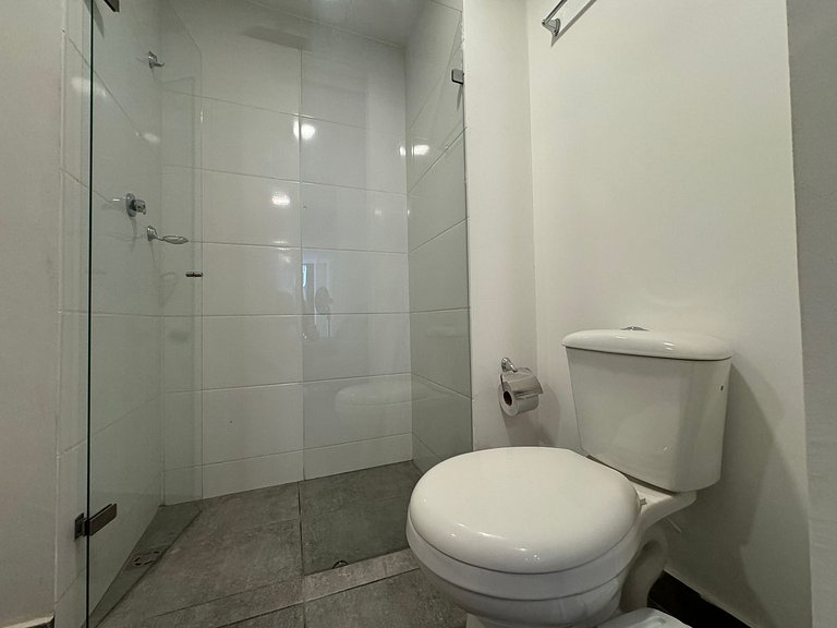 Condo centrico/ cama Queen/ Wi-Fi