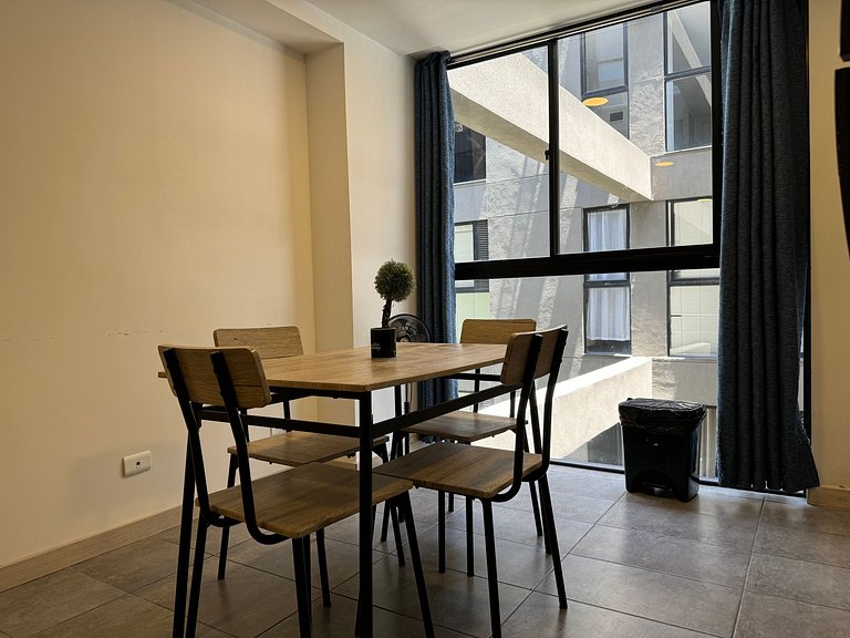 Condo centrico/ cama Queen/ Wi-Fi