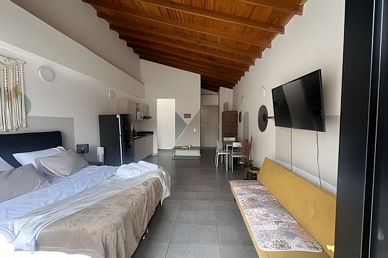 Cómodo y central loft con balcón