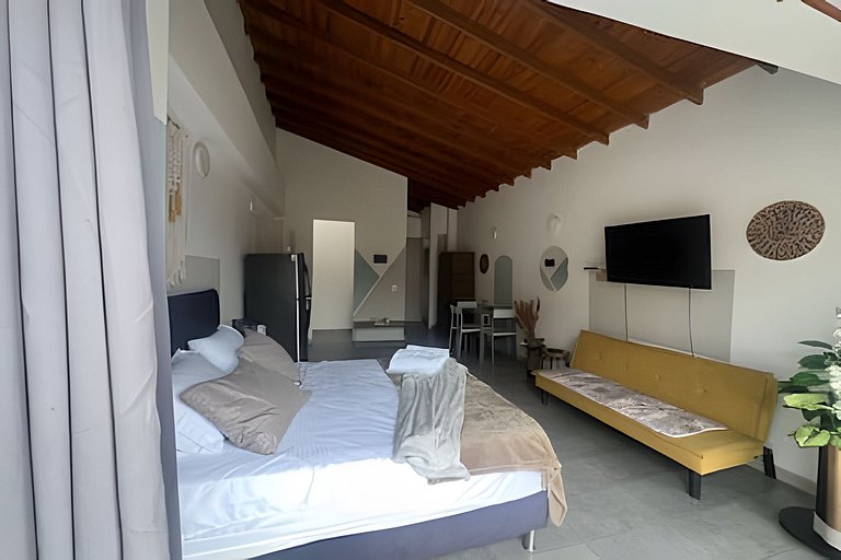 Cómodo y central loft con balcón