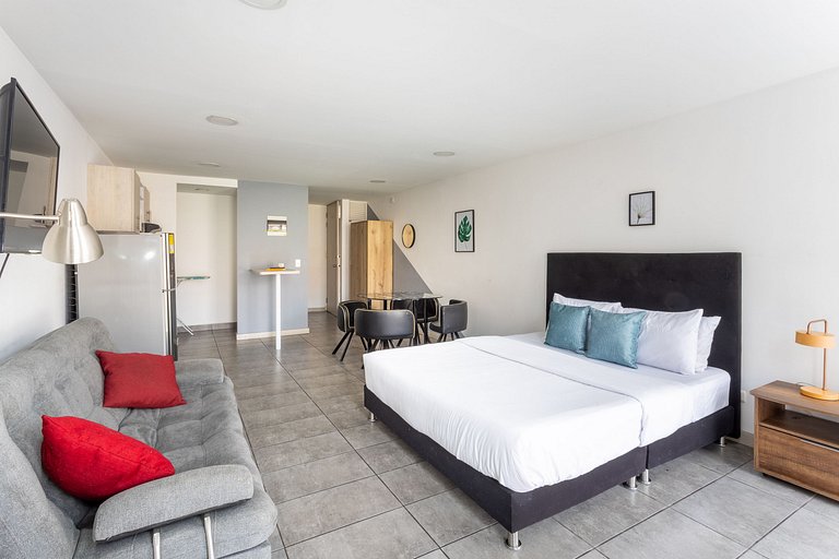 En el centro de Medellin / dos cuadras del Tranvía