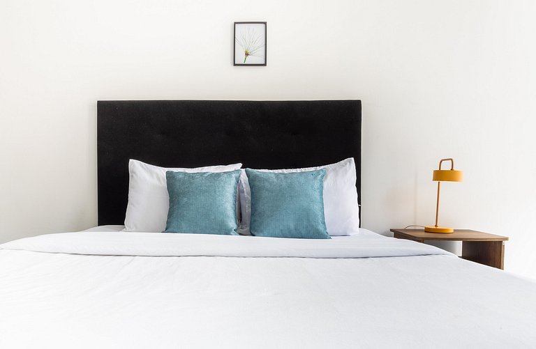 En el centro de Medellin / dos cuadras del Tranvía