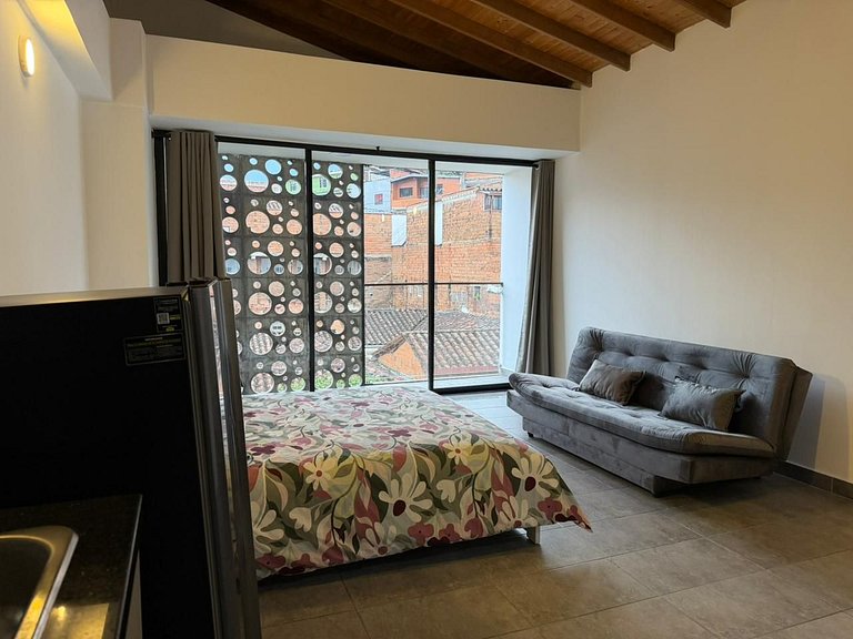 Loft con balcón en el centro de Medellin