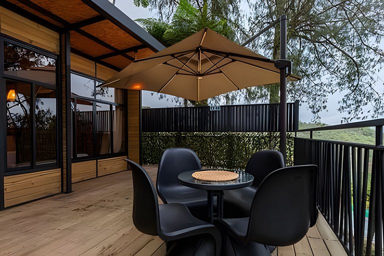 Cabaña elevada en el bosque | Jacuzzi | Represa