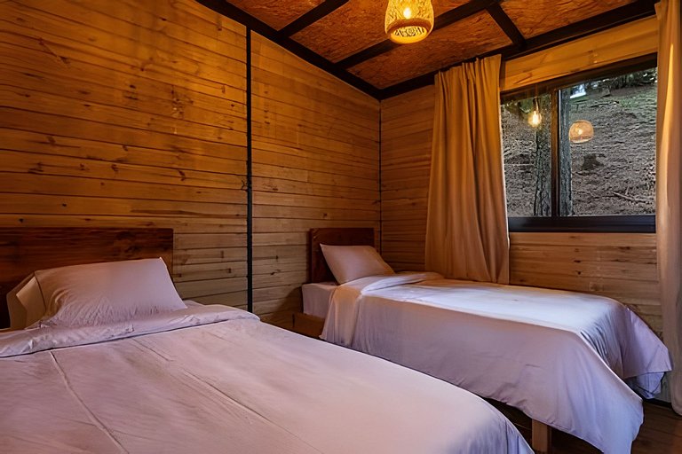 Cabaña elevada en el bosque | Jacuzzi | Represa