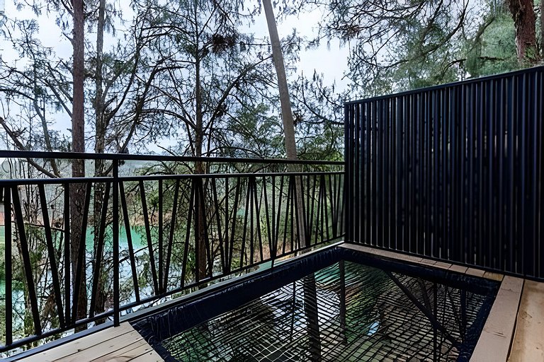 Cabaña elevada en el bosque | Jacuzzi | Represa