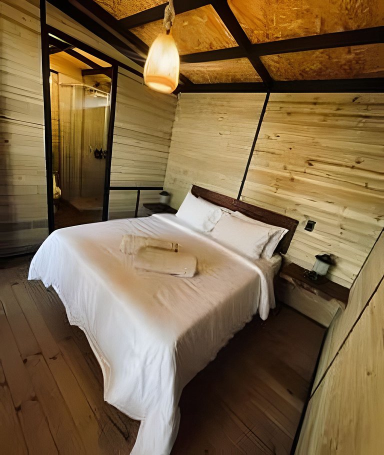 Cabaña elevada en el bosque | Jacuzzi | Represa