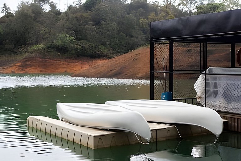 Cabaña elevada en el bosque | Jacuzzi | Represa