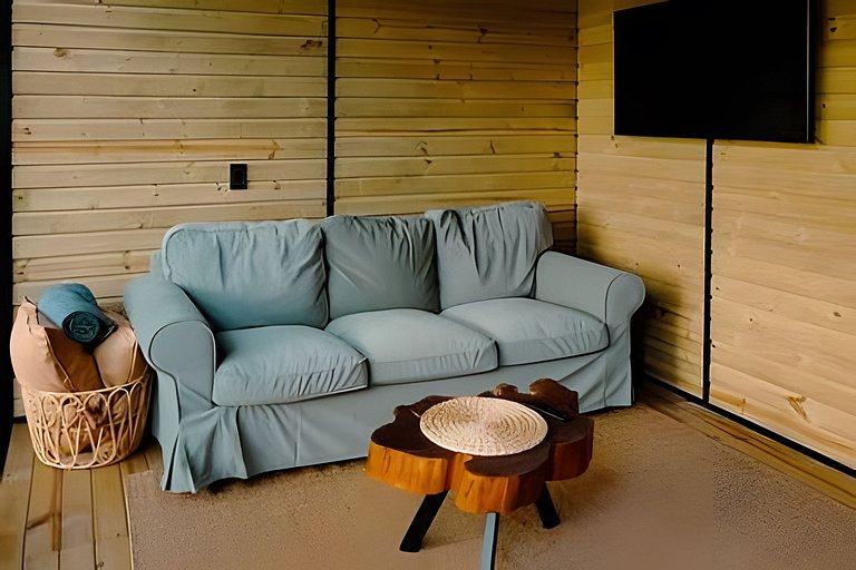 Cabaña en el bosque con jacuzzi y vista al embalse