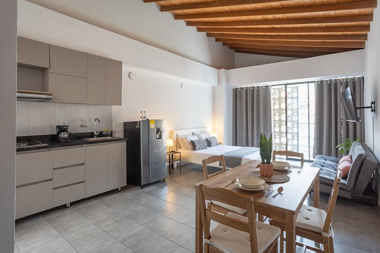Loft con balcón en el centro de Medellin