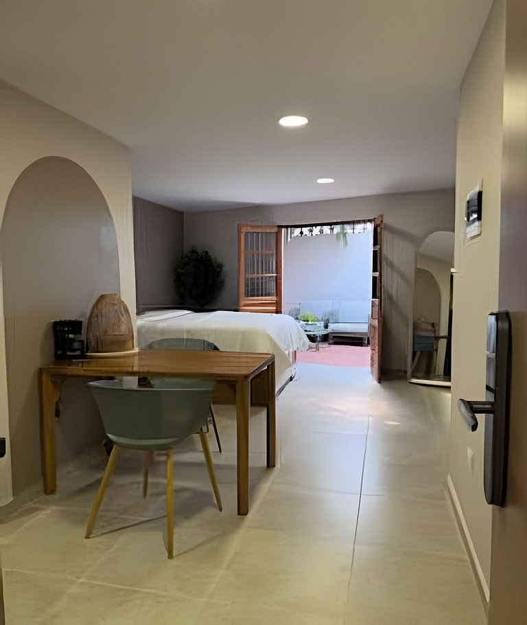 Luxury loft with jacuzzi and Smart TV