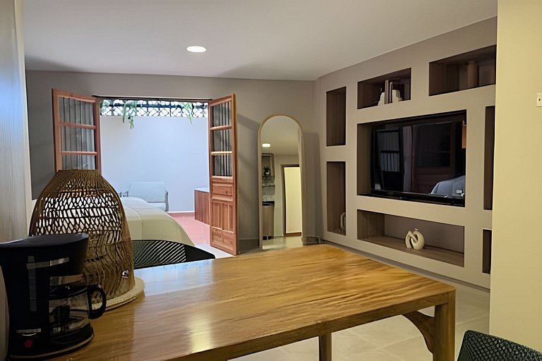 Luxury loft with jacuzzi and Smart TV