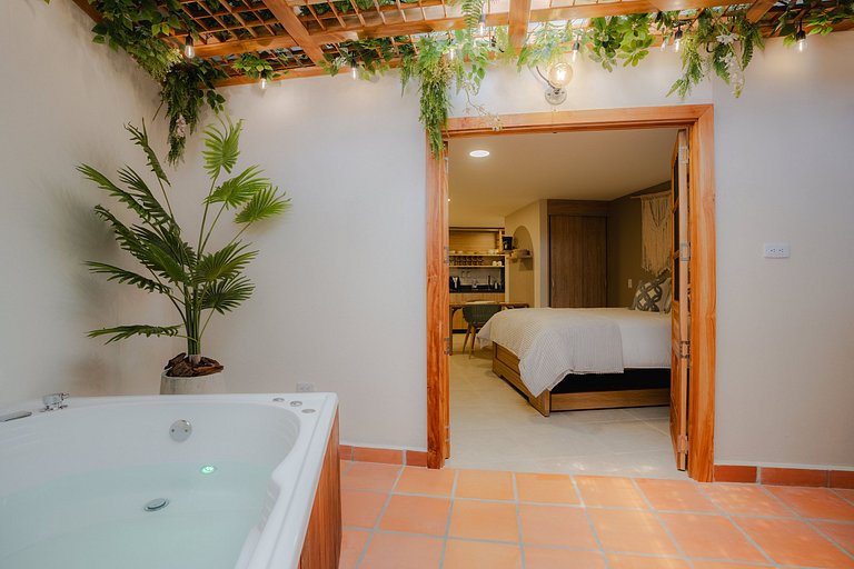 Luxury loft with jacuzzi and Smart TV