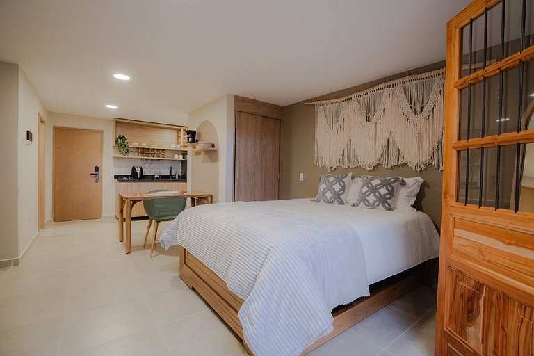 Luxury loft with jacuzzi and Smart TV