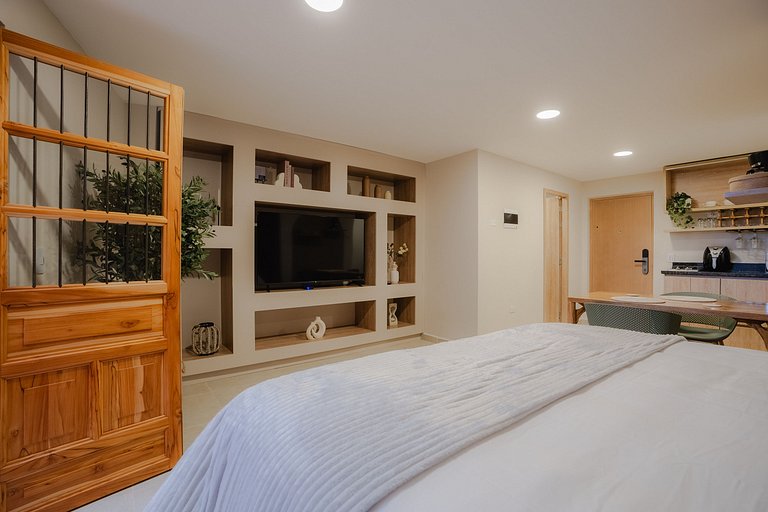 Luxury loft with jacuzzi and Smart TV